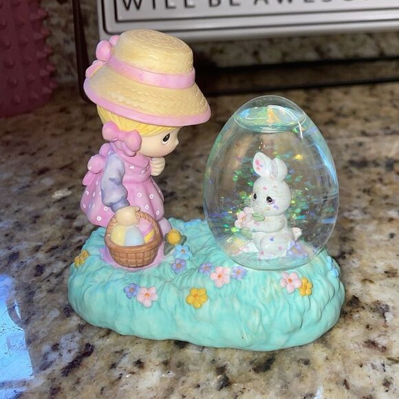 Vintage Precious Moments Easter decor - Picture 1 of 10
